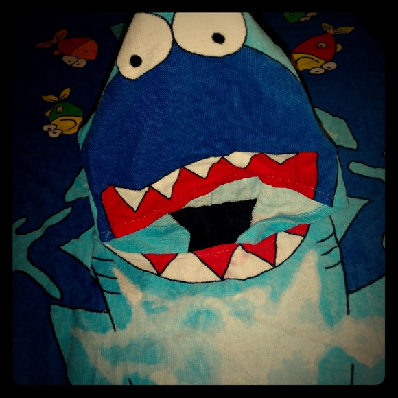 BabyShark Bathtime Sale NWOT - Picture 1 of 3